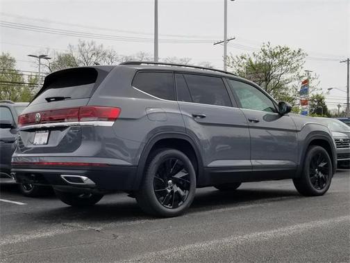 2025 Volkswagen Atlas 2.0T SE w/Technology 4MOTION