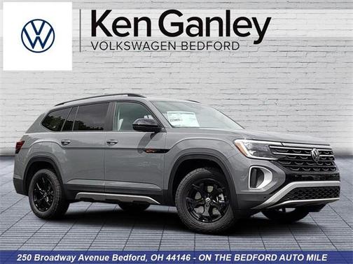 2025 Volkswagen Atlas 2.0T Peak Edition