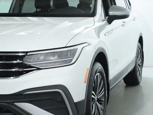 2024 Volkswagen Tiguan 2.0T SE 4MOTION