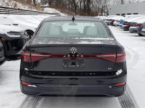Deep Black 2026 Volkswagen Jetta 1.4T SE