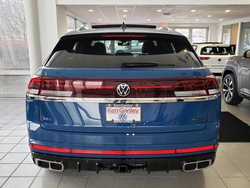 Blue Metallic 2026 Volkswagen Atlas Cross Sport 2.0T SEL Premium