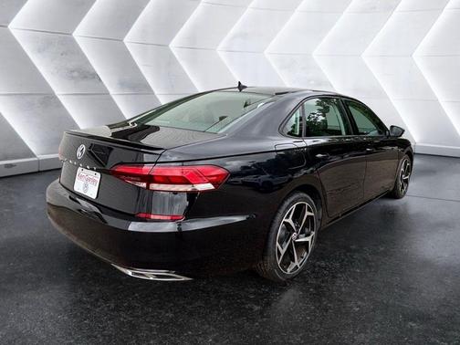Deep Black Pearl 2020 Volkswagen Passat 2.0T R-Line