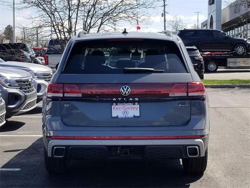 2025 Volkswagen Atlas 2.0T Peak Edition