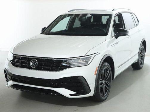 Pure White 2022 Volkswagen Tiguan 2.0T SE R-Line Black 4MOTION