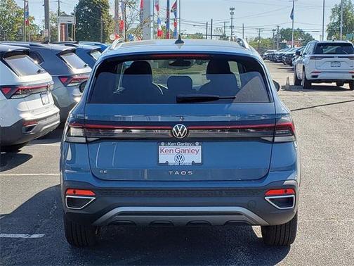 2025 Volkswagen Taos 1.5T SE