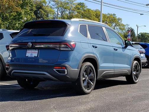 2025 Volkswagen Taos 1.5T SE