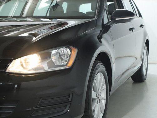 2015 Volkswagen Golf SportWagen TSI S 4-Door