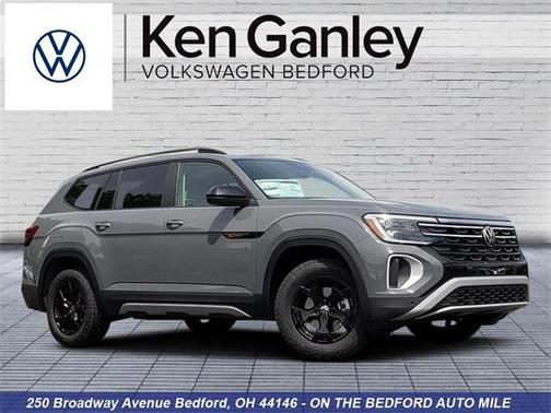 2025 Volkswagen Atlas 2.0T Peak Edition