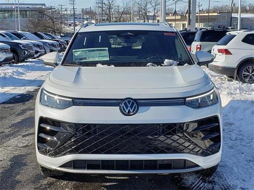 2026 Volkswagen Tiguan 2.0T SEL R-Line 4MOTION