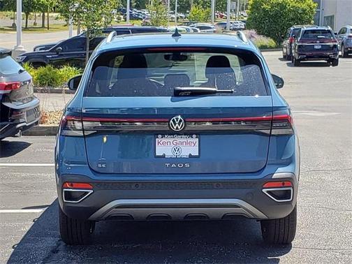 2025 Volkswagen Taos 1.5T SE