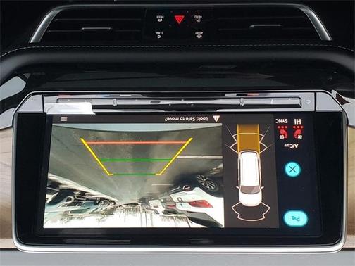 2025 Volkswagen Atlas 2.0T SE w/Technology 4MOTION