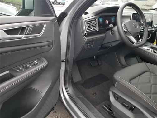 2025 Volkswagen Atlas Cross Sport 2.0T SE