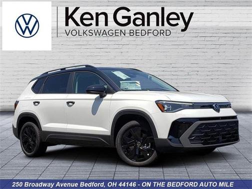 2025 Volkswagen Taos 1.5T SE Black