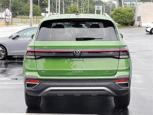 2025 Volkswagen Taos 1.5T SE