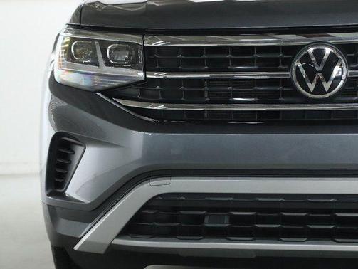 Platinum Gray Metallic 2021 Volkswagen Atlas Cross Sport 2.0T S