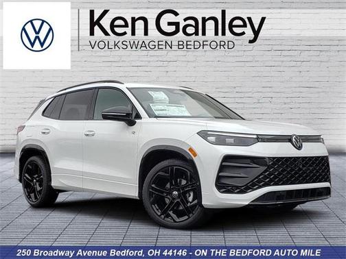 2026 Volkswagen Tiguan 2.0T SE R-Line Black