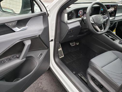 White 2026 Volkswagen Tiguan 2.0T SE R-Line Black