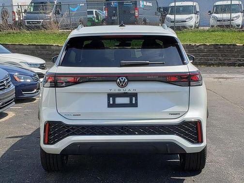Opal White 2026 Volkswagen Tiguan 2.0T SEL R-Line 4MOTION
