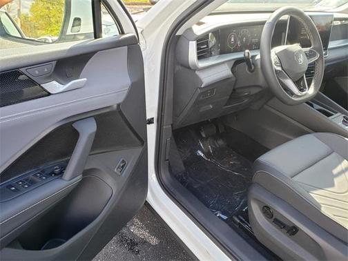 2025 Volkswagen Tiguan 2.0T SE 4MOTION