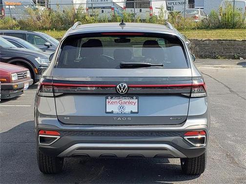 2025 Volkswagen Taos 1.5T SE