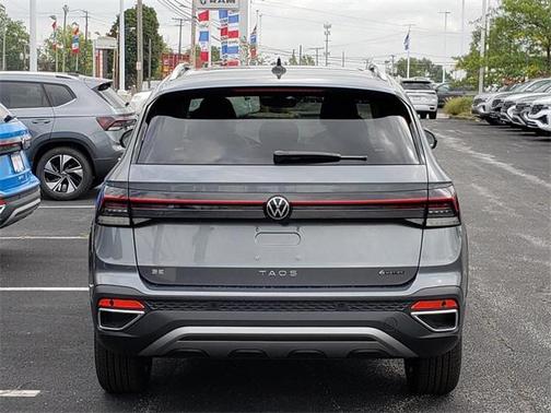 2025 Volkswagen Taos 1.5T SE