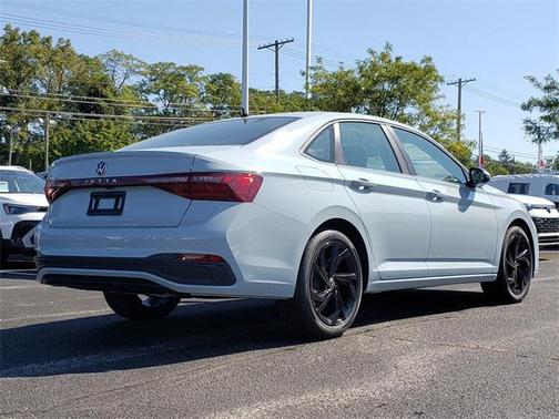2025 Volkswagen Jetta 1.5T SE