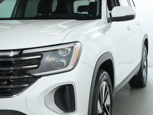 2024 Volkswagen Atlas 2.0T SE w/Technology 4MOTION