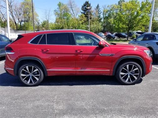 2024 Volkswagen Atlas Cross Sport 2.0T SEL Premium