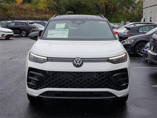 2025 Volkswagen Tiguan 2.0T SE R-Line Black 4MOTION