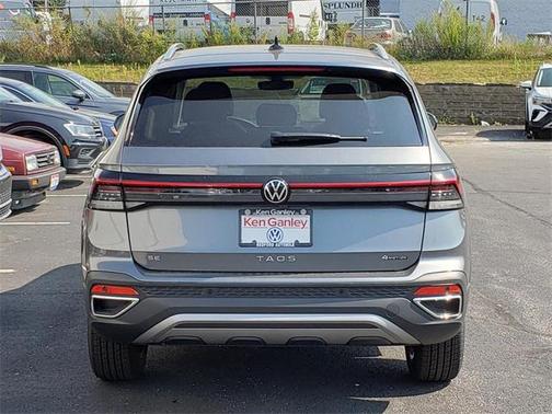2026 Volkswagen Atlas 2.0T SE w/Technology 4MOTION