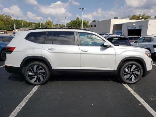 2026 Volkswagen Atlas 2.0T SE w/Technology 4MOTION