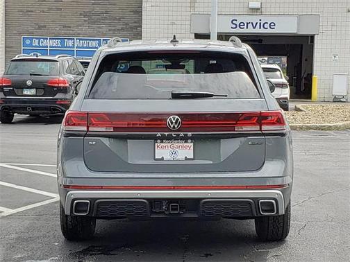 2025 Volkswagen Atlas 2.0T Peak Edition