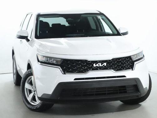 2022 Kia Sorento LX