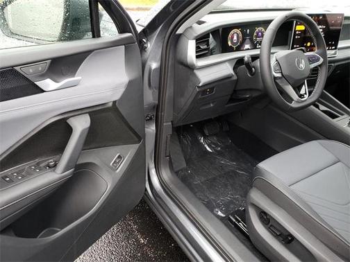 2025 Volkswagen Tiguan 2.0T SE 4MOTION