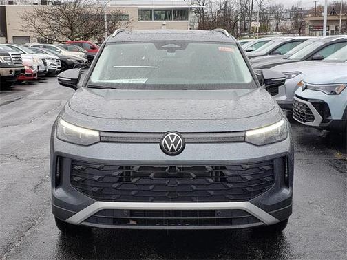 2025 Volkswagen Tiguan 2.0T SE 4MOTION