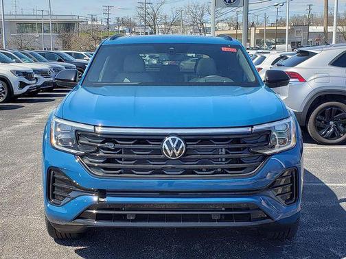 Blue Metallic 2026 Volkswagen Atlas Cross Sport 2.0T SEL