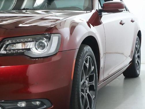 2019 Chrysler 300 S
