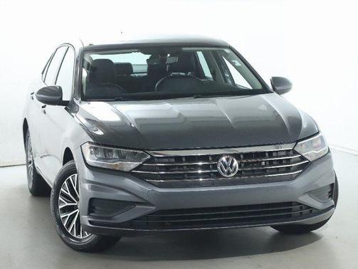 Platinum Gray Metallic 2021 Volkswagen Jetta 1.4T SE
