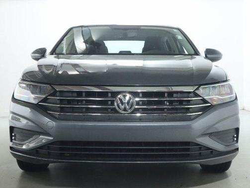 Platinum Gray Metallic 2021 Volkswagen Jetta 1.4T SE