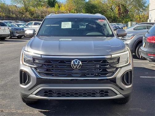 2025 Volkswagen Atlas Cross Sport 2.0T SE