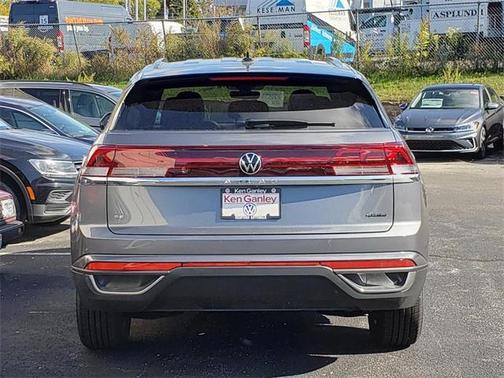 2025 Volkswagen Atlas Cross Sport 2.0T SE