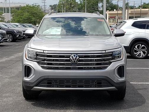 2025 Volkswagen Atlas 2.0T SE w/Technology 4MOTION