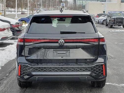 2026 Volkswagen Tiguan 2.0T SE R-Line Black 4MOTION