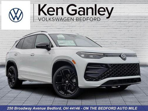 White 2026 Volkswagen Tiguan 2.0T SE R-Line Black 4MOTION