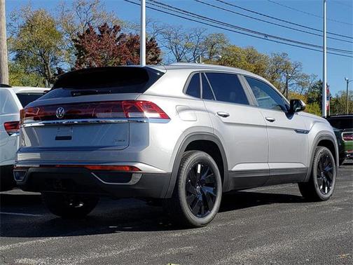 2026 Volkswagen Atlas Cross Sport 2.0T SE w/Technology 4MOTION