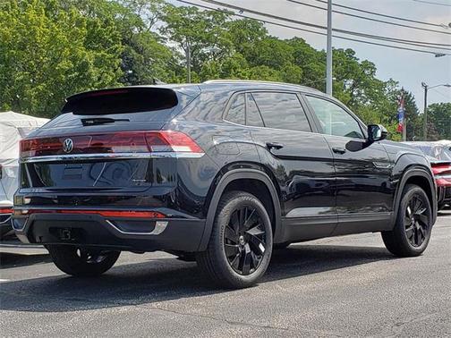 2025 Volkswagen Atlas Cross Sport 2.0T SE w/Technology 4MOTION