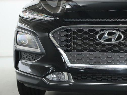 Ultra Black 2020 Hyundai KONA Limited