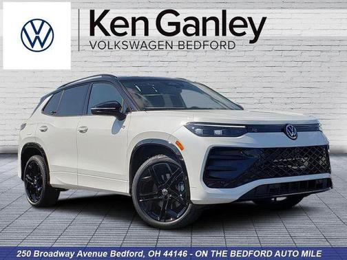 White 2026 Volkswagen Tiguan 2.0T SE R-Line Black 4MOTION