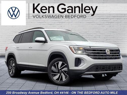 White 2026 Volkswagen Atlas 2.0T SE w/Technology 4MOTION