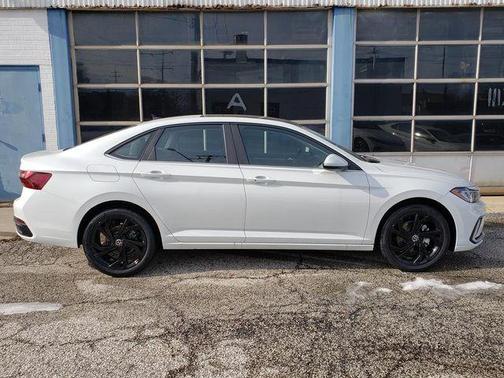 2026 Volkswagen Jetta 1.4T SE